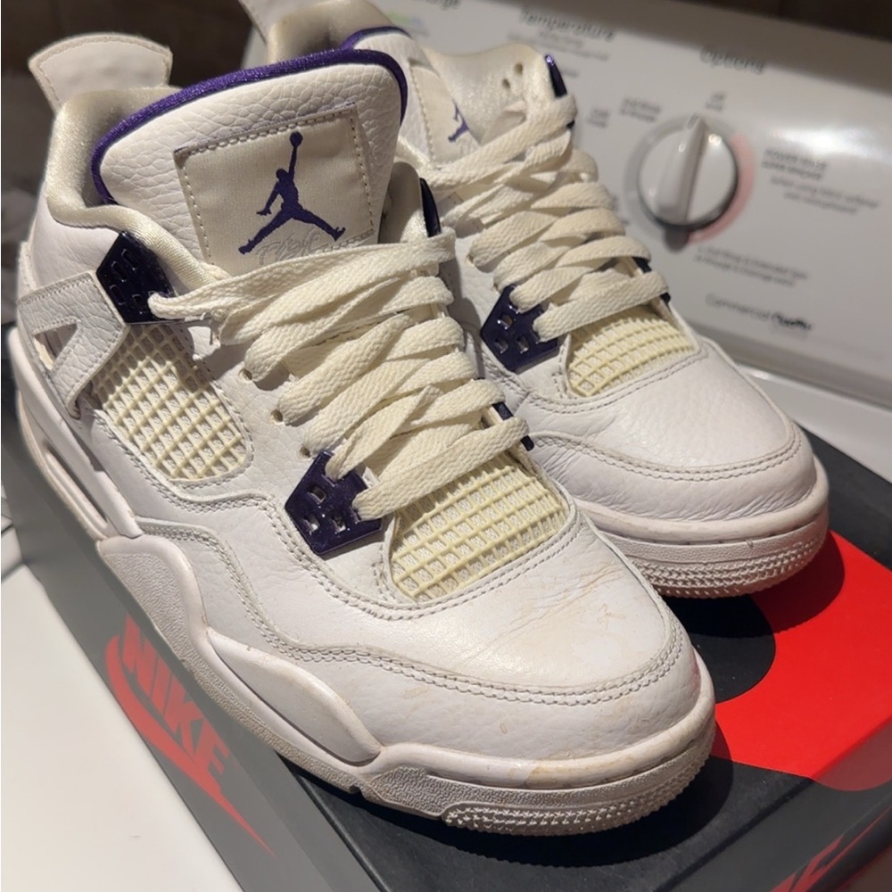 Jordan Retro 4 White and Purple Sneakers